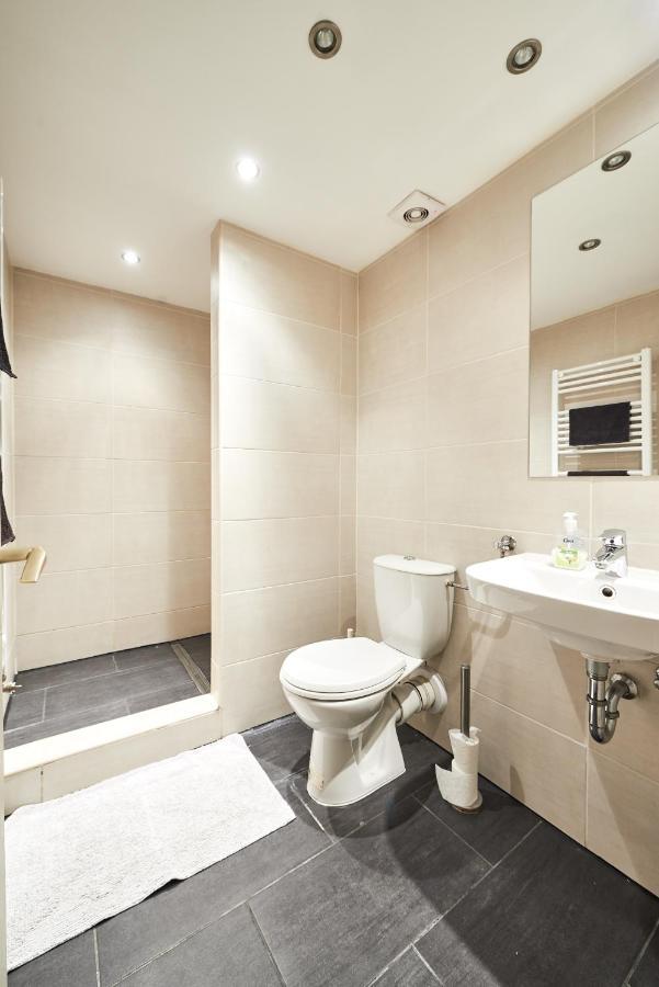Large Apartment For Groups City Center Dist. VII Budapest Exteriör bild